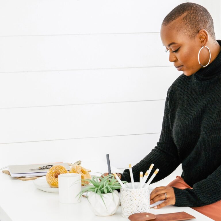 6 Things You’re Doing Wrong That Are Holding You Back From Success as a Solopreneur